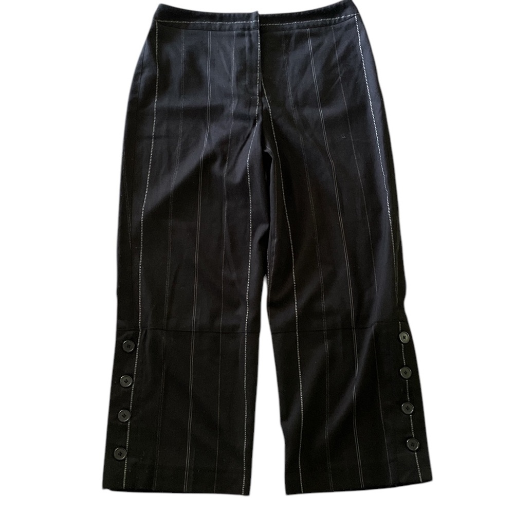 Larry Levine Black/White pinstripe button-detail cropped pants